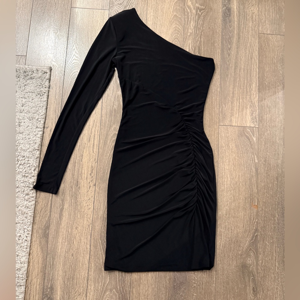 Fashion Nova Black One-Shoulder Ruched Midi Dress